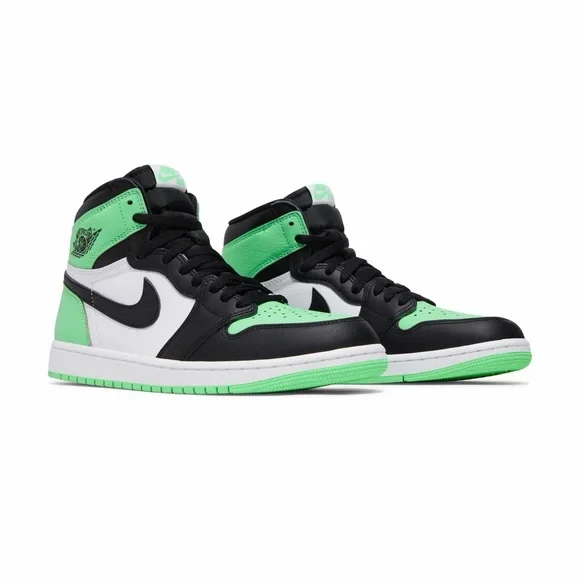 Air Jordan 1 Retro High OG 'Green Glow' - Picture 6 of 16